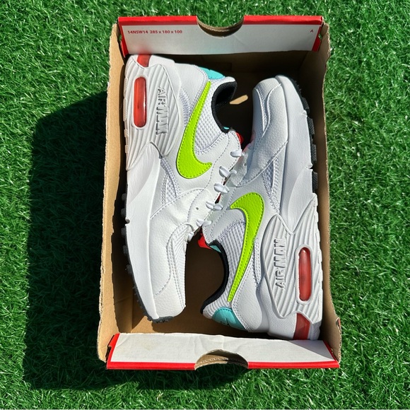 Nike Air Max Excee White / Volt Black / Laser Crimson - Picture 4 of 13